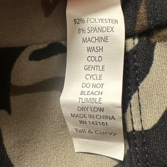 💥LuLaRoe Abstract Tall & Curvy Leggings - Picture 4 of 4